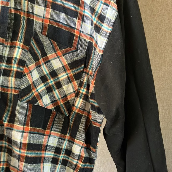 FINAL MARKDOWN Ambiance Multicolor Plaid hooded blouse large - Picture 5 of 10